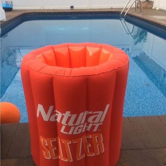 New in package inflatable cooler - Picture 12 of 13